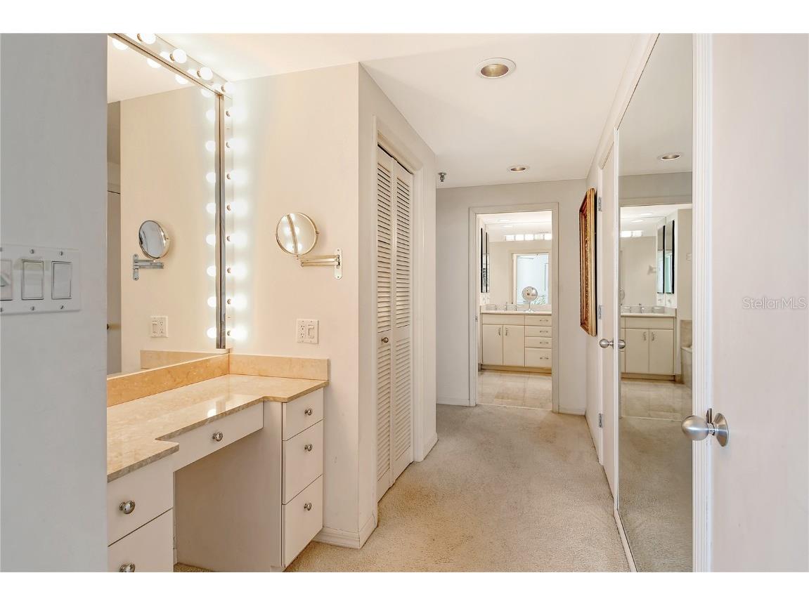 1211 Gulf Of Mexico Drive #704 Longboat Key FL 34228 A4647136 image15