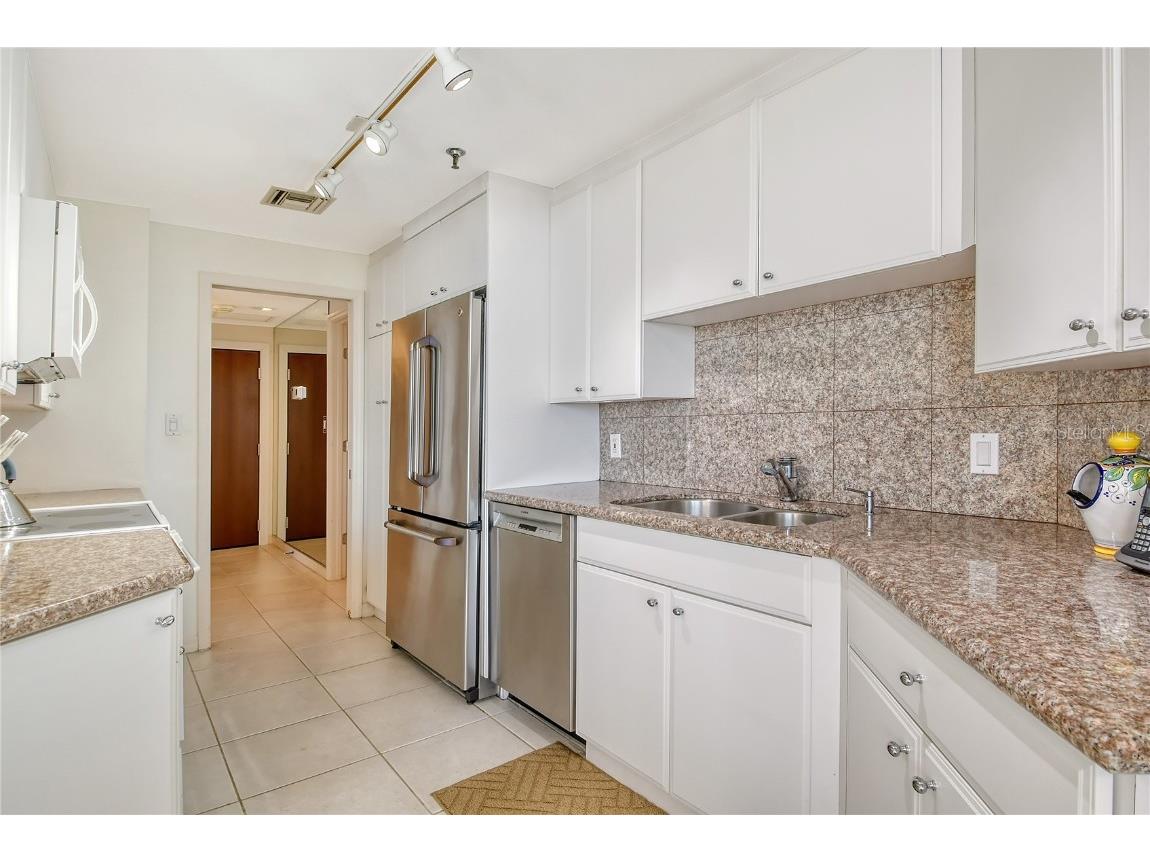 1211 Gulf Of Mexico Drive #704 Longboat Key FL 34228 A4647136 image8