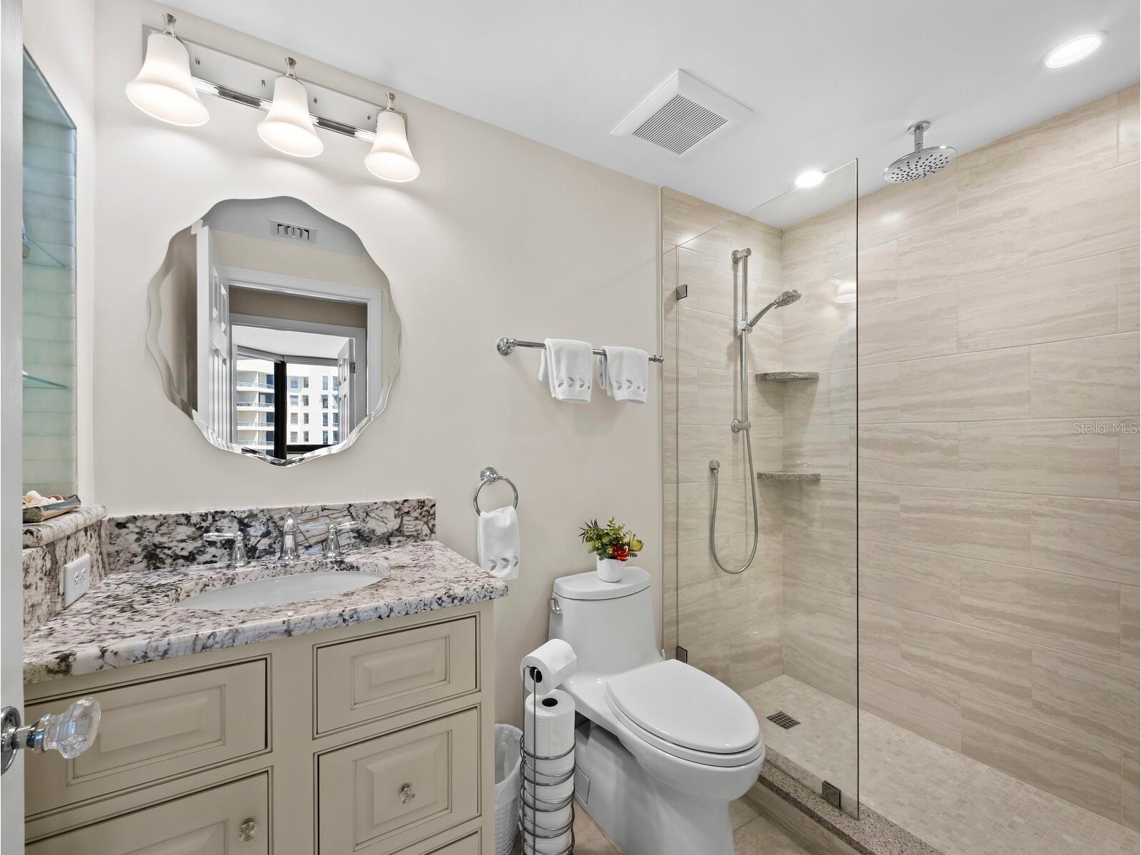 1211 Gulf Of Mexico Drive #709 Longboat Key FL 34228 - GULF OF MEXICO A4686985 image16