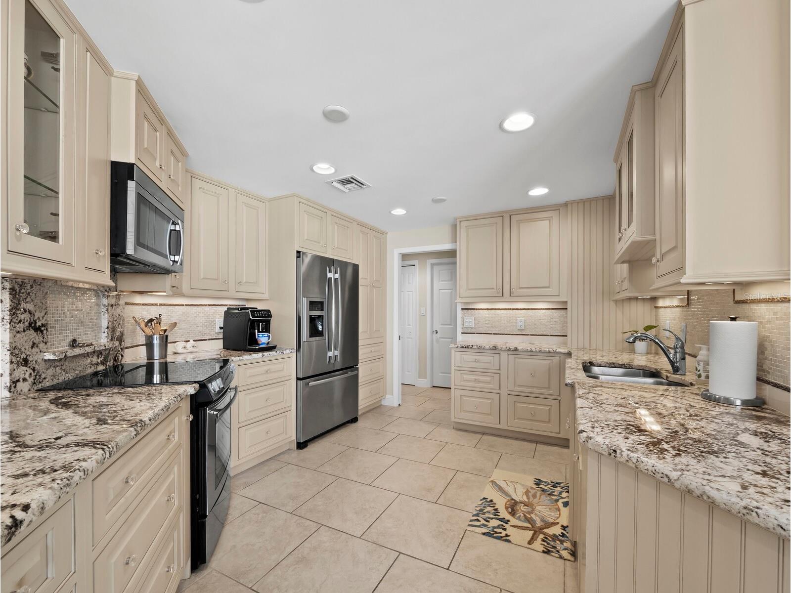 1211 Gulf Of Mexico Drive #709 Longboat Key FL 34228 - GULF OF MEXICO A4686985 image19