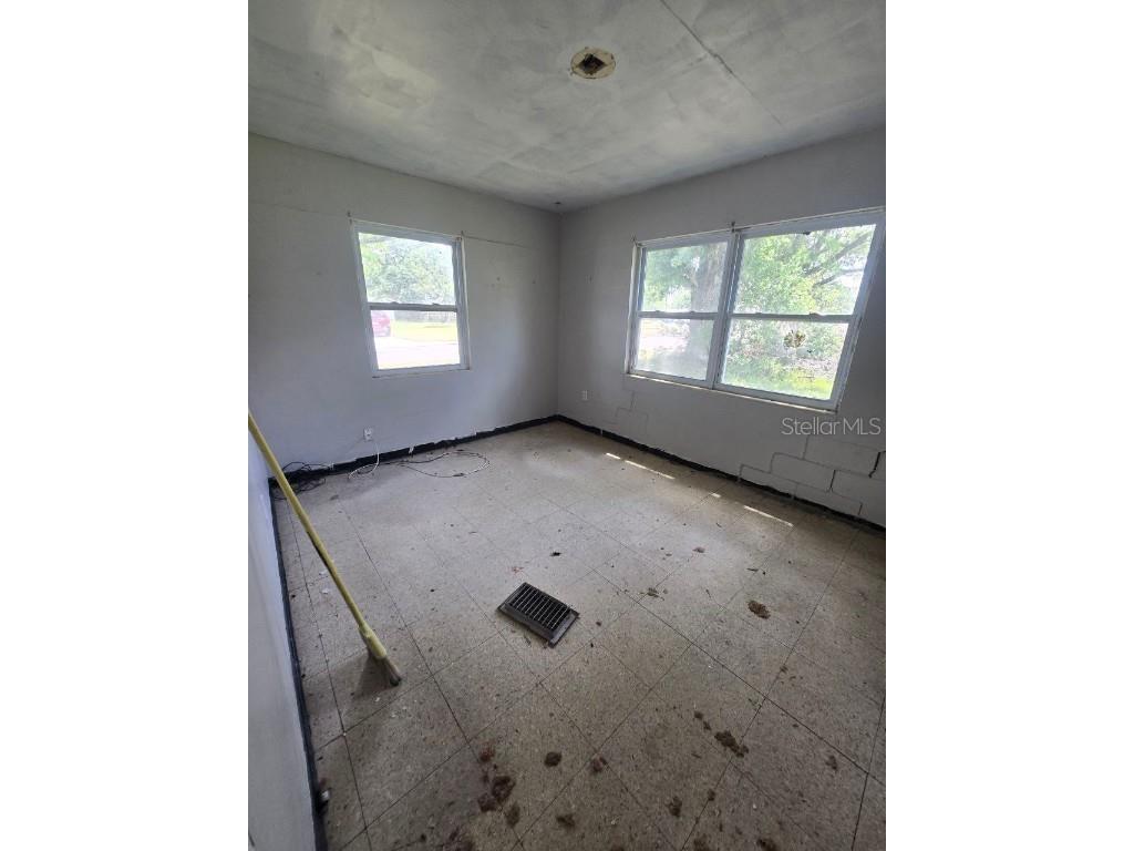 1211 NE 4th Street Mulberry FL 33860 TB8370922 image9