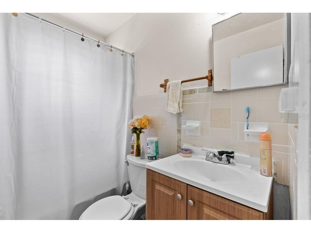 1211 Poppy Avenue Orlando FL 32811 O6423701 image14