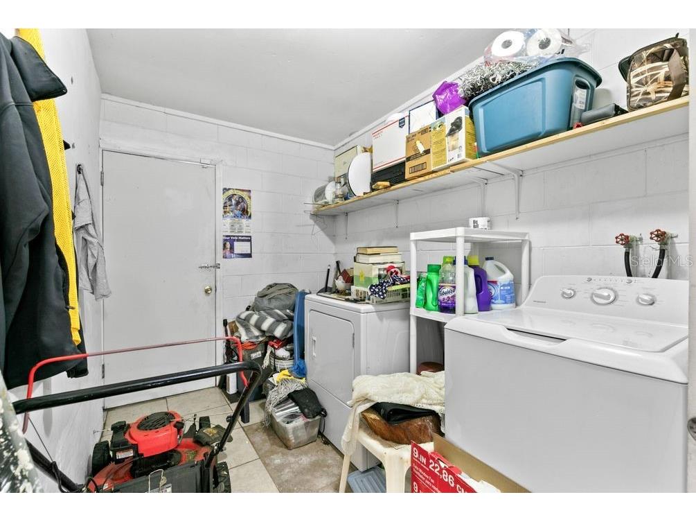 1211 Poppy Avenue Orlando FL 32811 O6423701 image17