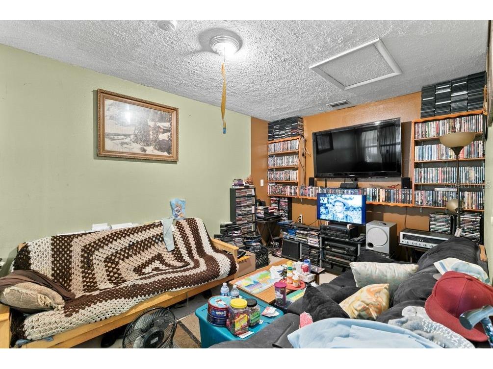1211 Poppy Avenue Orlando FL 32811 O6423701 image19