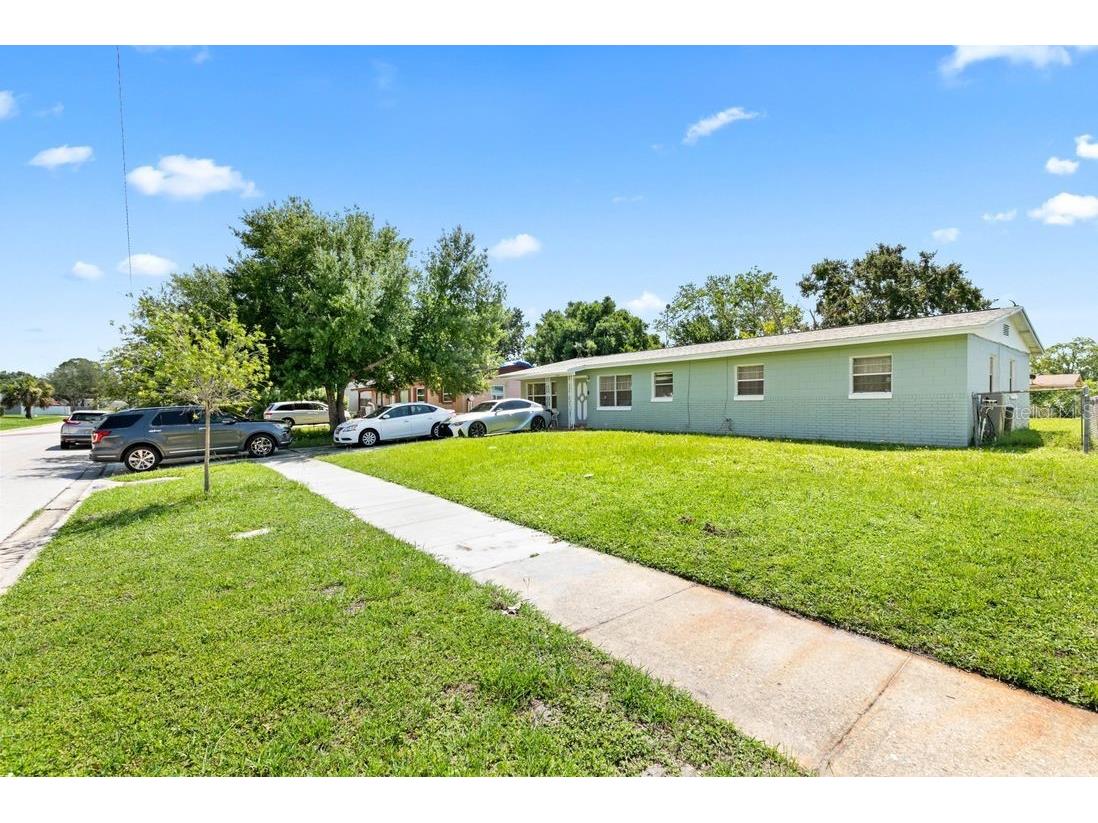 1211 Poppy Avenue Orlando FL 32811 O6423701 image24