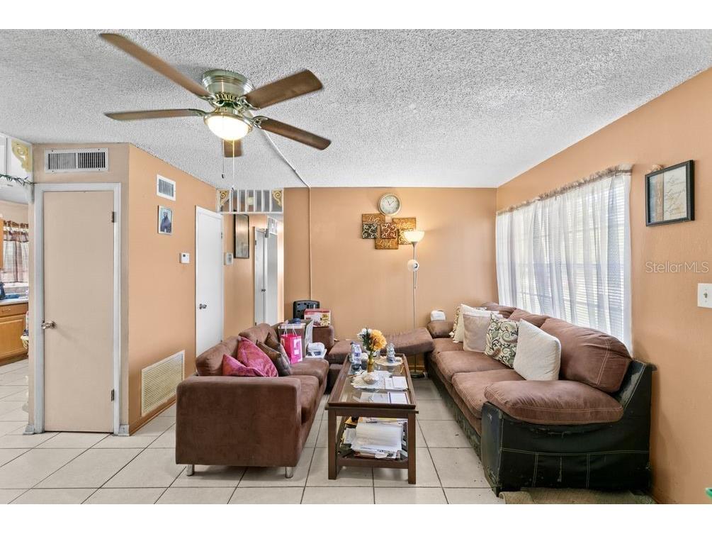 1211 Poppy Avenue Orlando FL 32811 O6423701 image5