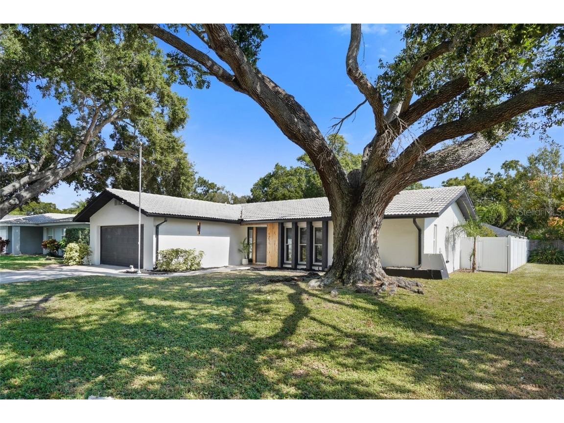 1211 Stony Brook Lane Dunedin FL 34698 TB8445925 image1