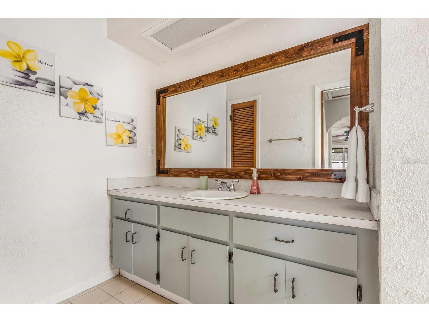 12110 93rd Way Largo FL 33773 TB8468871 image20