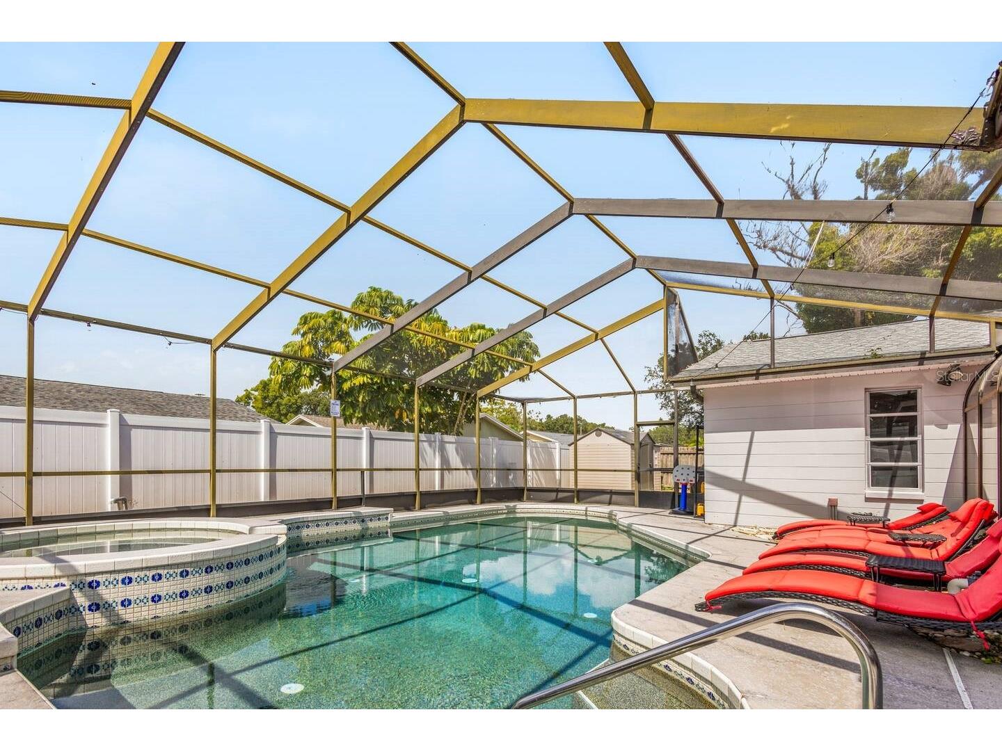 12110 93rd Way Largo FL 33773 TB8468871 image24