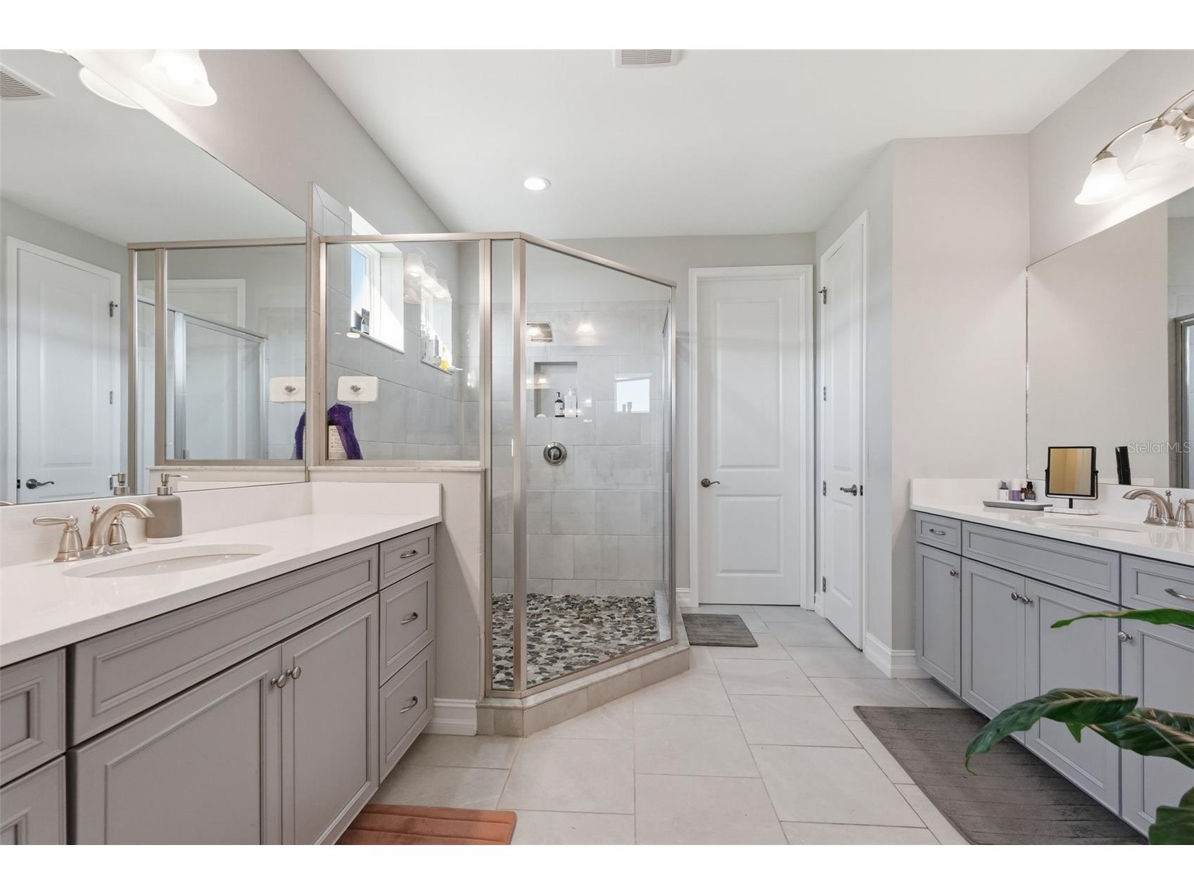 12112 Rustic River Way Tampa FL 33635 TB8484843 image26