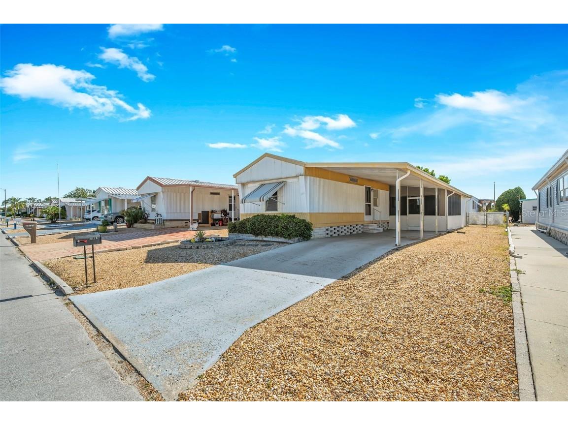 12115 Longhorn Drive Hudson FL 34667 W7865123 image1