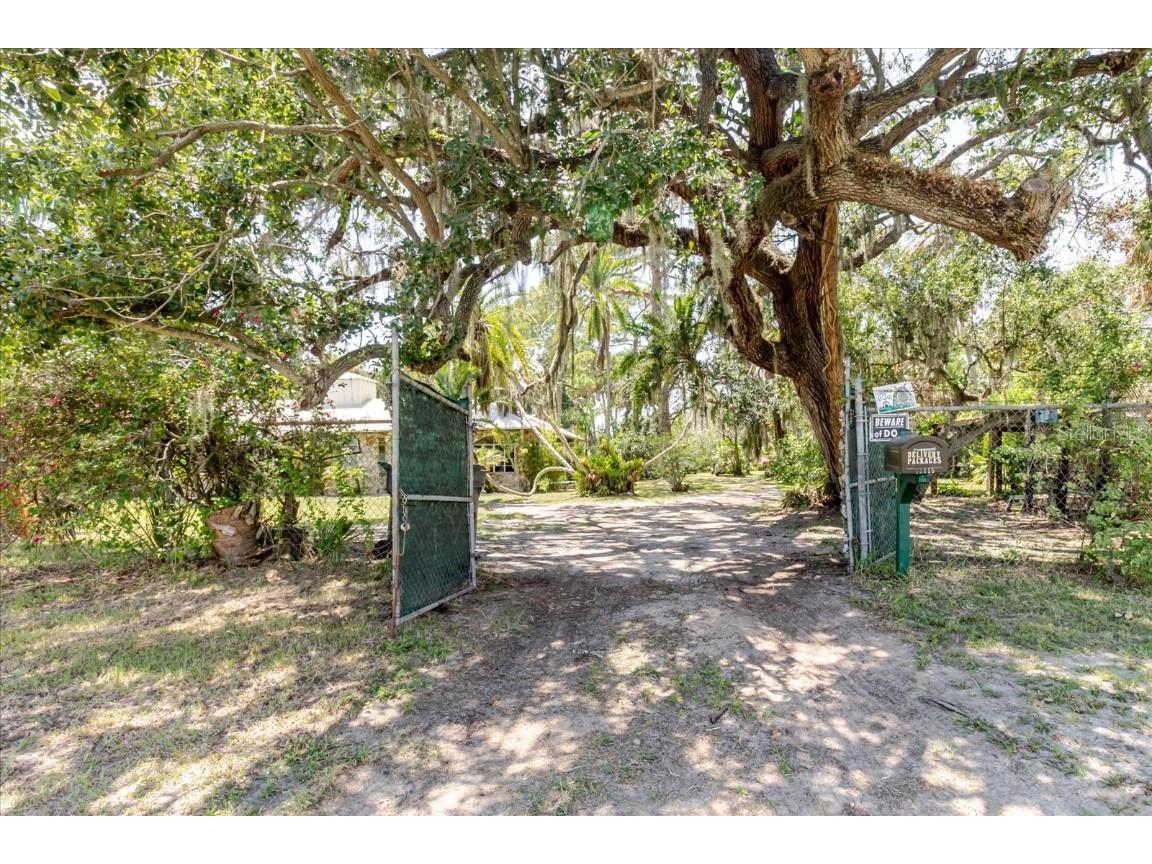 12115 S Us Hwy 41 Gibsonton FL 33534 TB8409141 image8