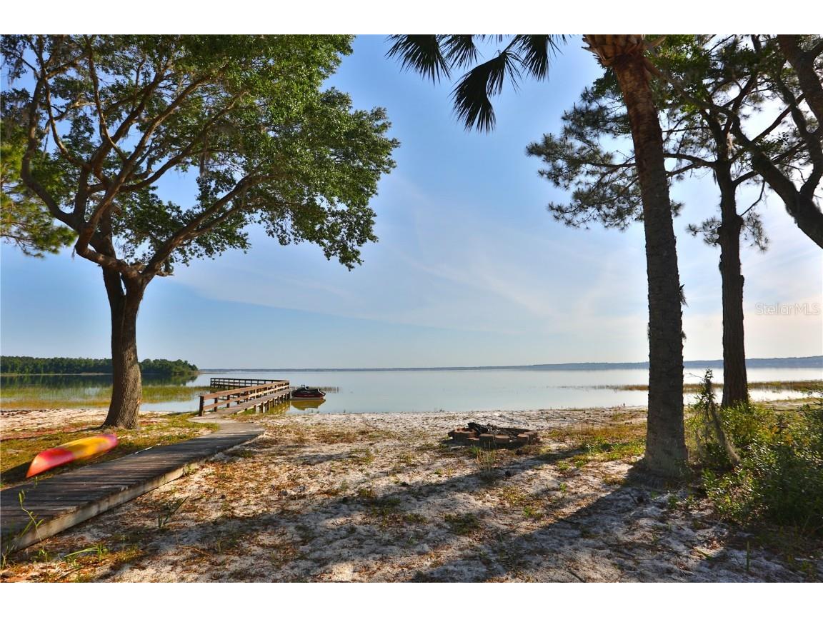 12115 SE Sunset Harbor Road Weirsdale FL 32195 - LAKE WEIR OM696243 image15