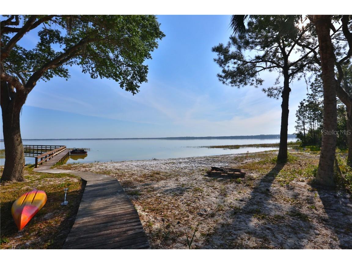 12115 SE Sunset Harbor Road Weirsdale FL 32195 - LAKE WEIR OM696243 image17