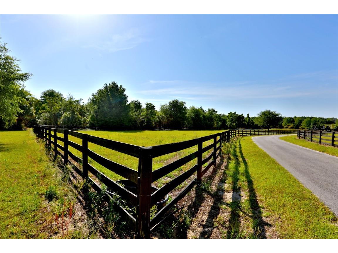 12115 SE Sunset Harbor Road Weirsdale FL 32195 - LAKE WEIR OM696243 image26