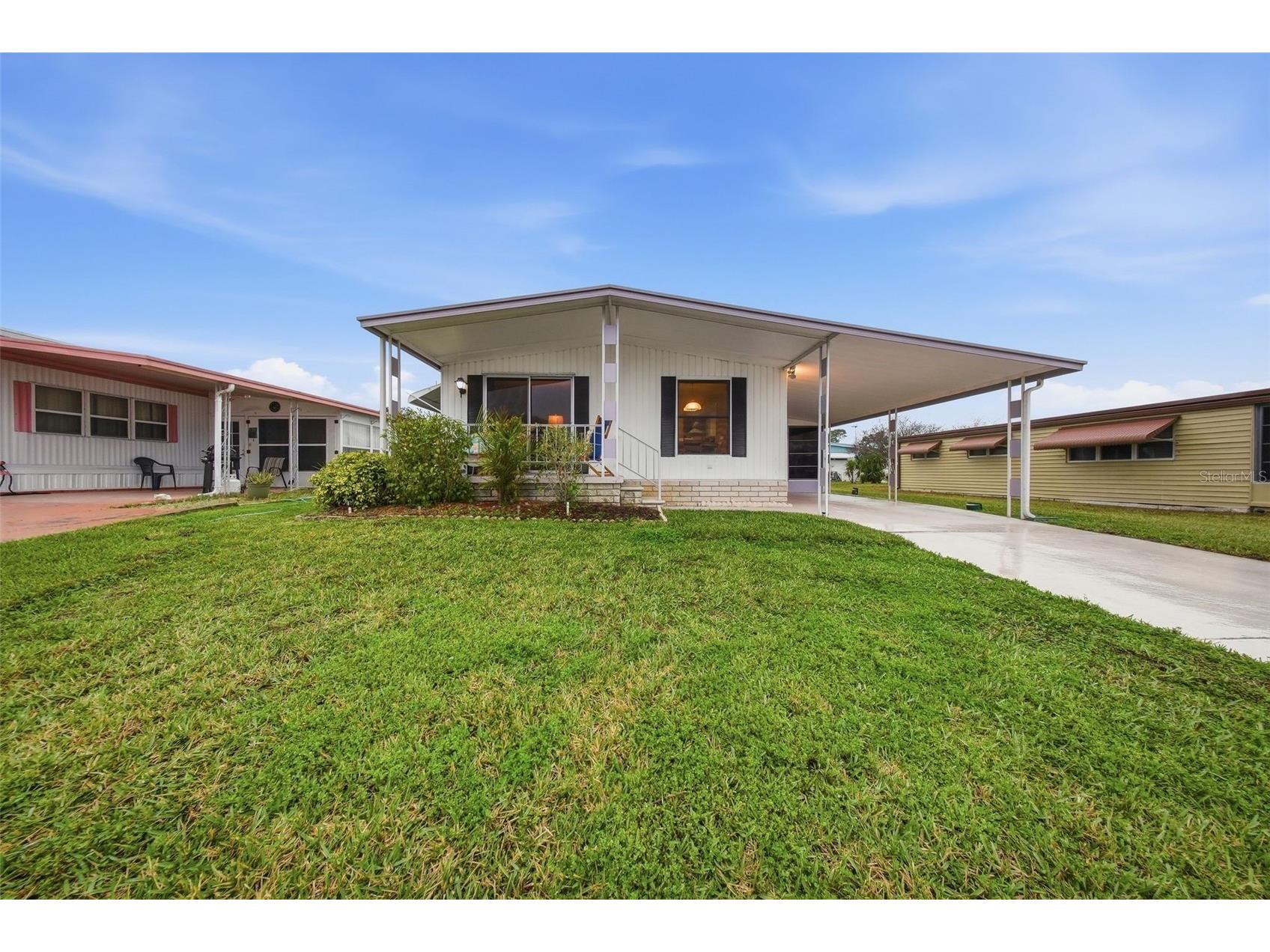 12117 Cartwright Drive Hudson FL 34667 W7883431 image1
