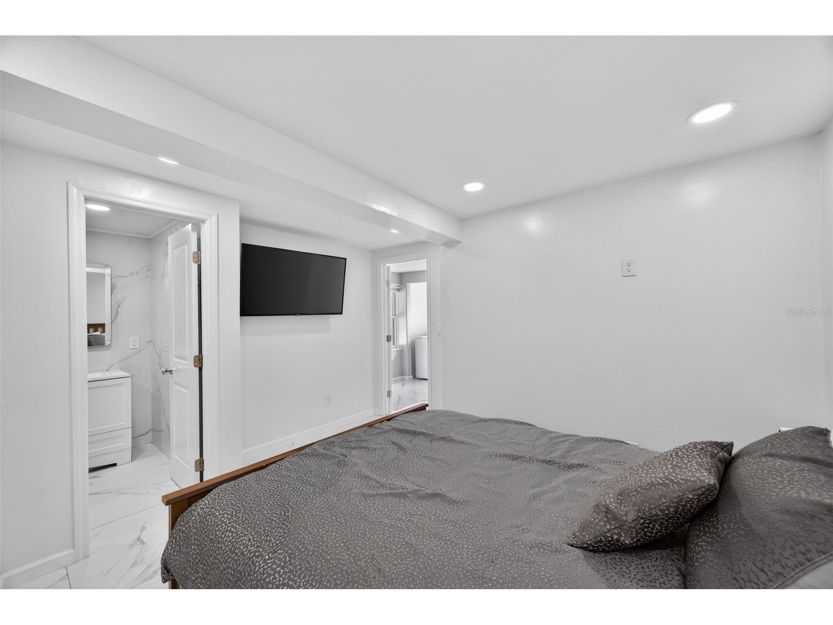 1212 59th Street S Gulfport FL 33707 TB8464739 image30