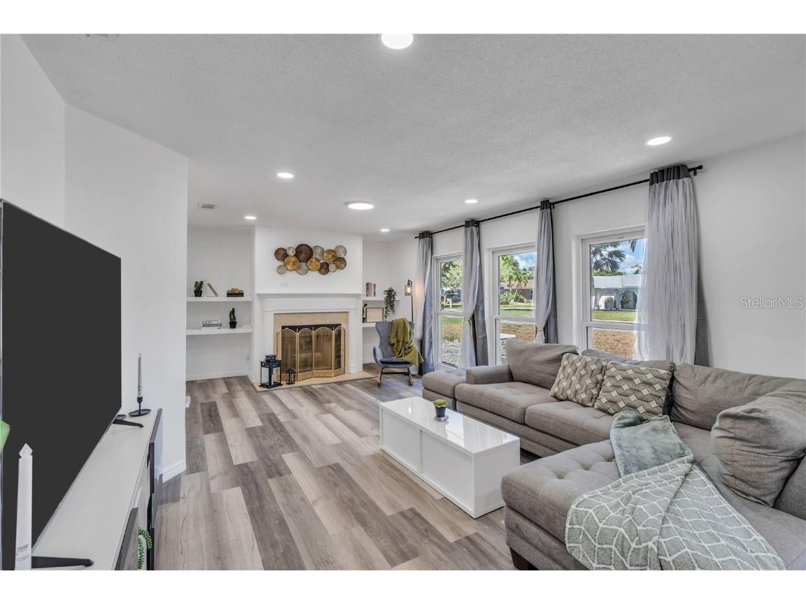 1212 63rd Street NW Bradenton FL 34209 A4593402 image2