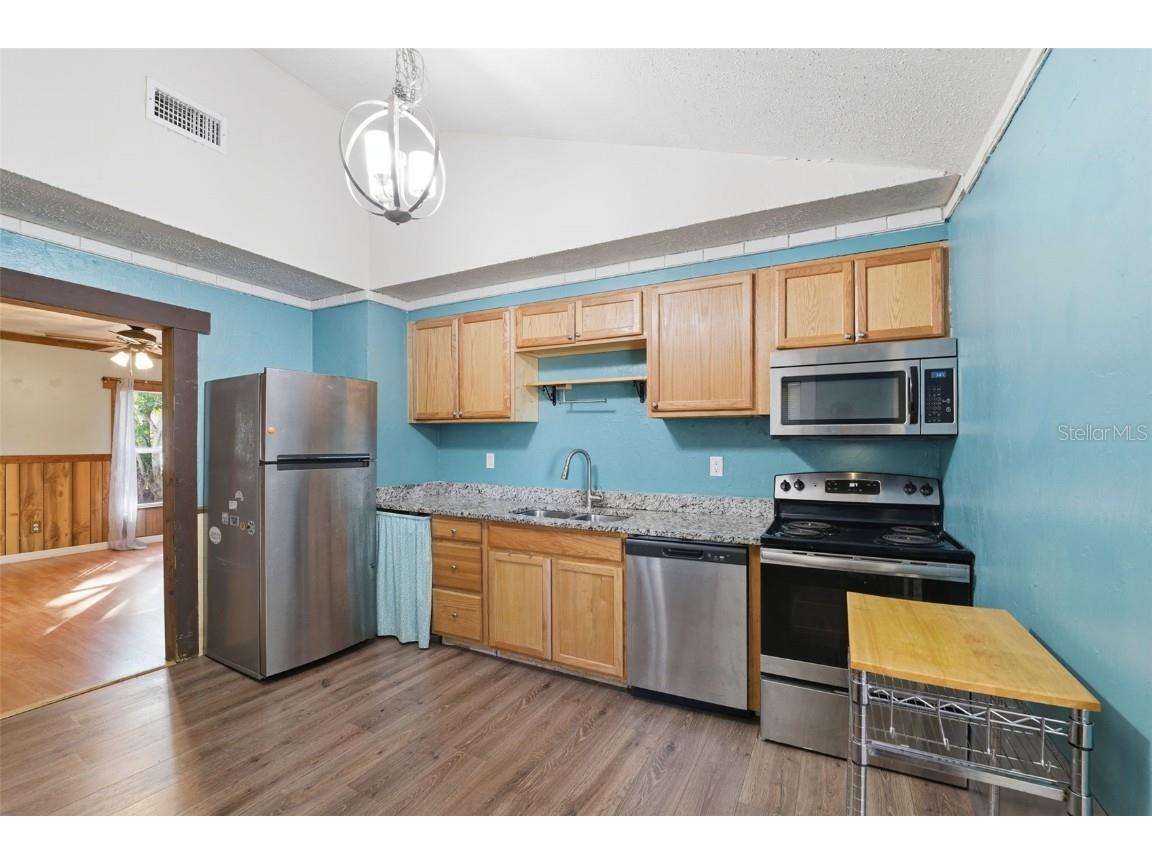 1212 8th Street W Palmetto FL 34221 TB8461707 image13