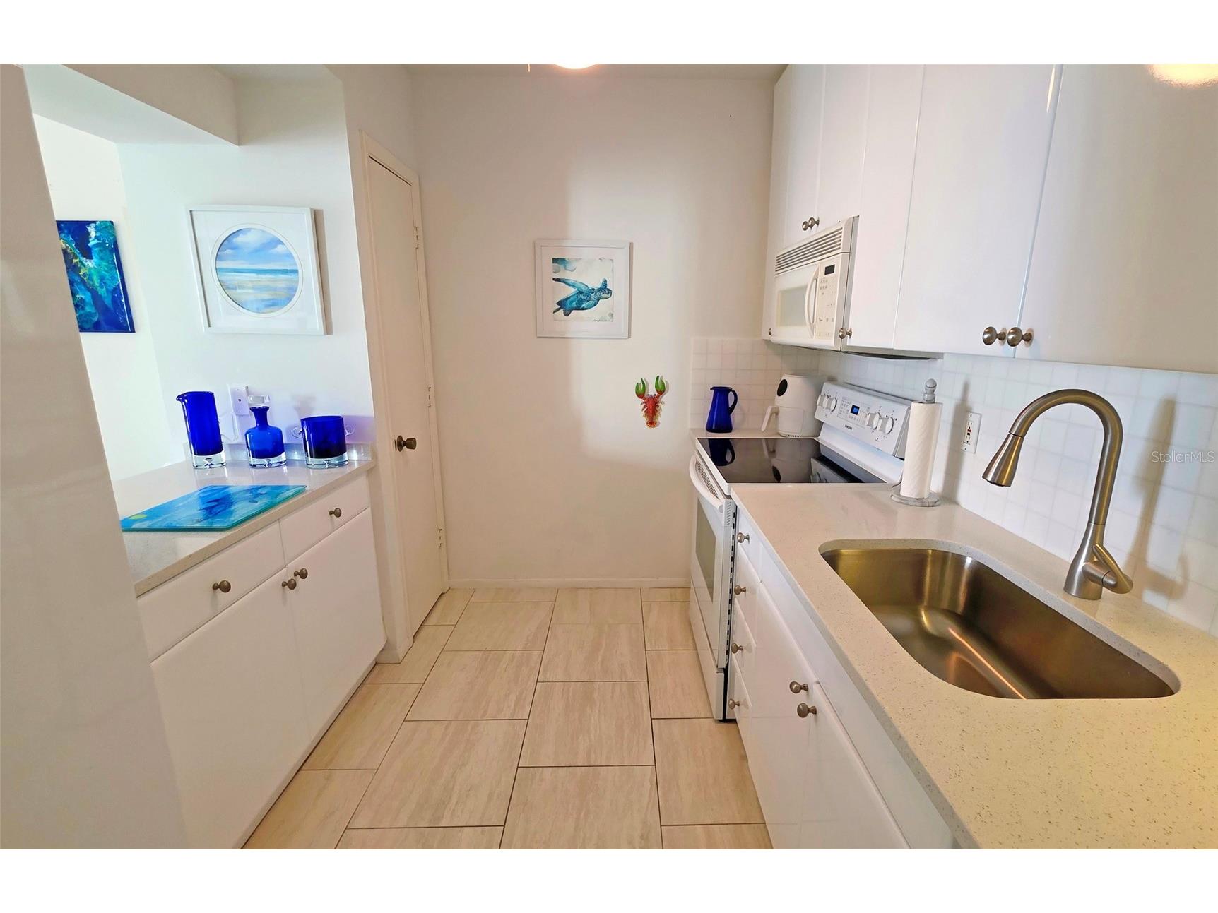 1212 Ben Franklin Drive #1205 Sarasota FL 34236 A4678386 image15