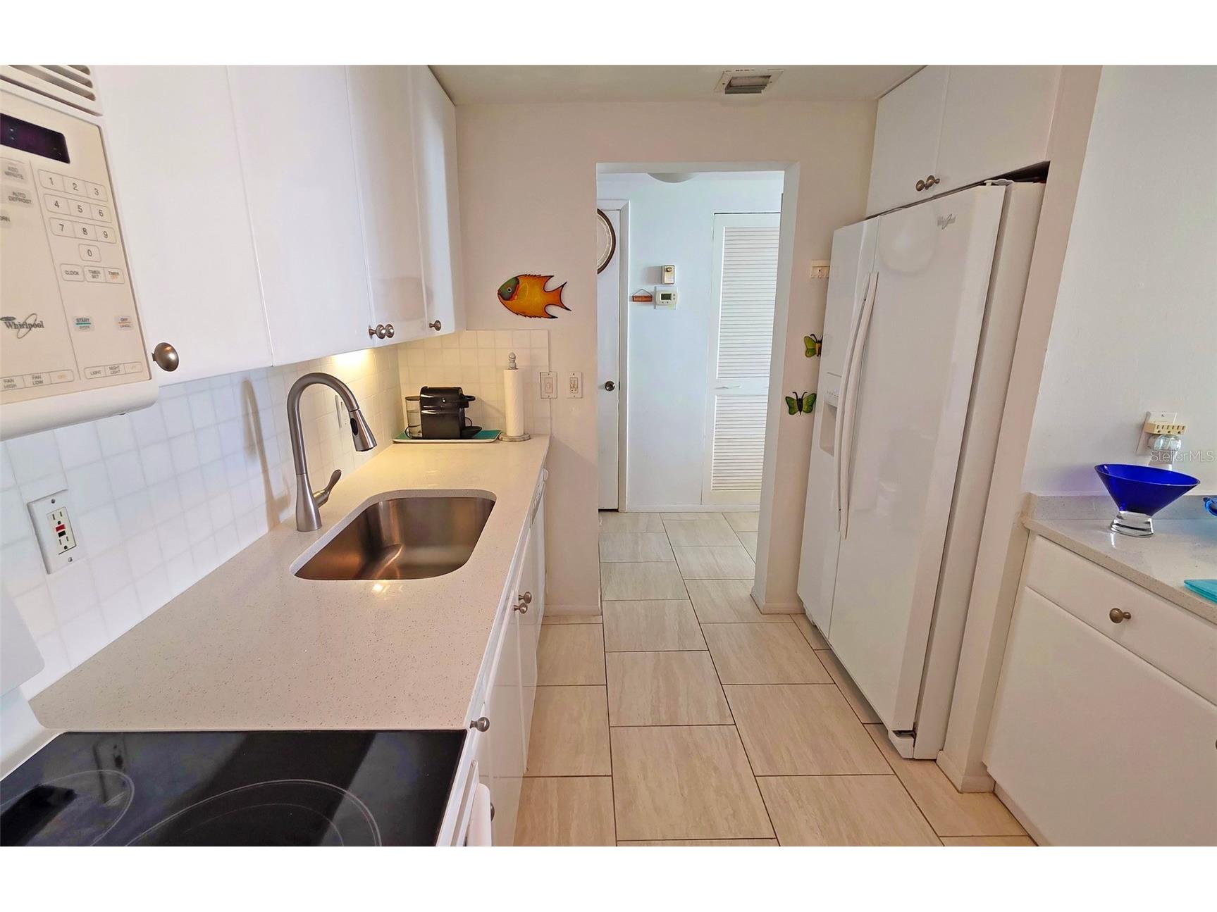 1212 Ben Franklin Drive #1205 Sarasota FL 34236 A4678386 image17