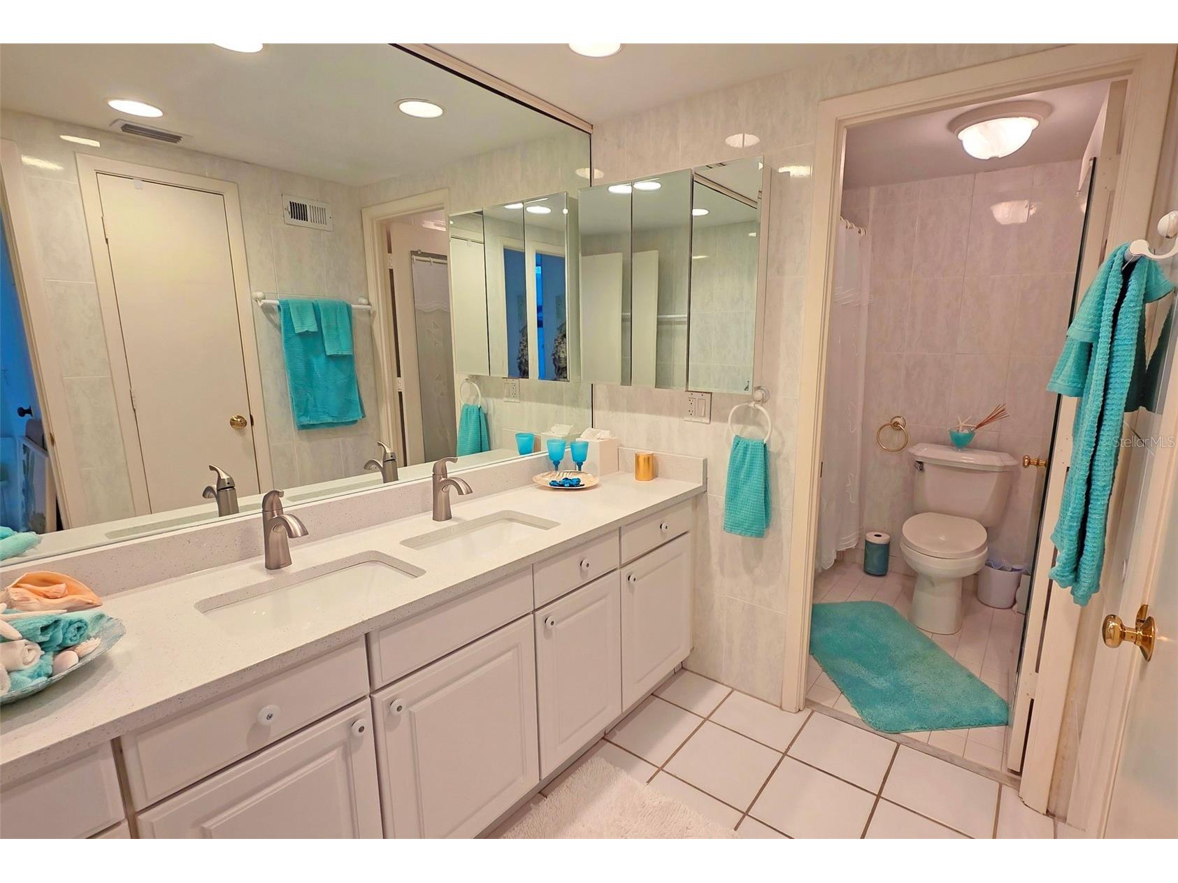 1212 Ben Franklin Drive #1205 Sarasota FL 34236 A4678386 image21