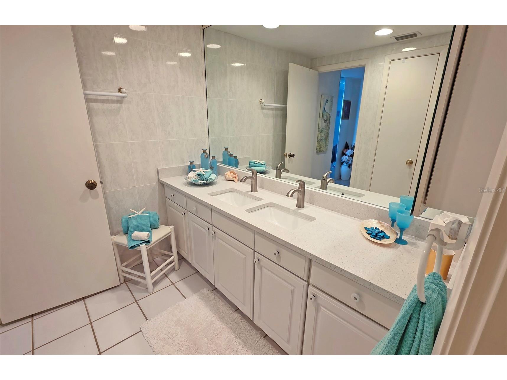 1212 Ben Franklin Drive #1205 Sarasota FL 34236 A4678386 image22