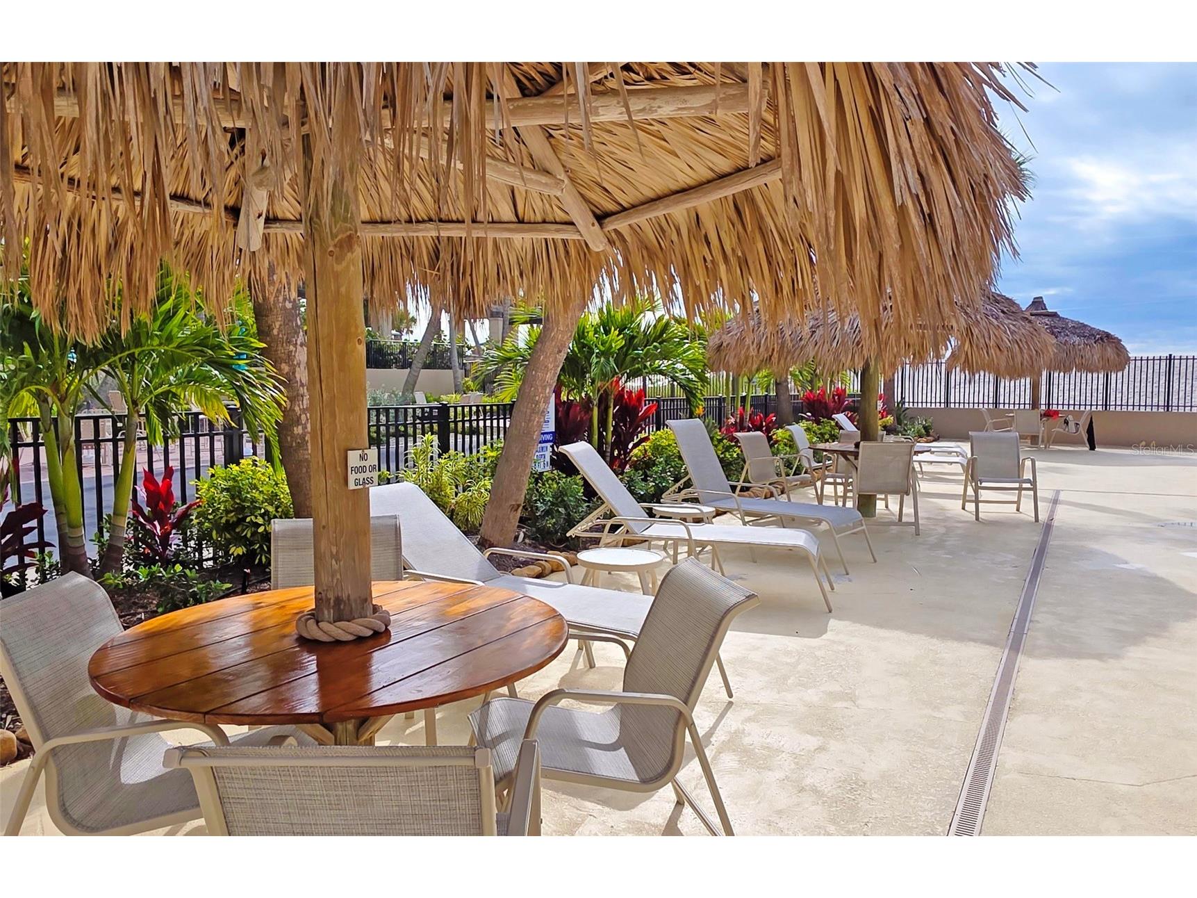 1212 Ben Franklin Drive #1205 Sarasota FL 34236 A4678386 image30
