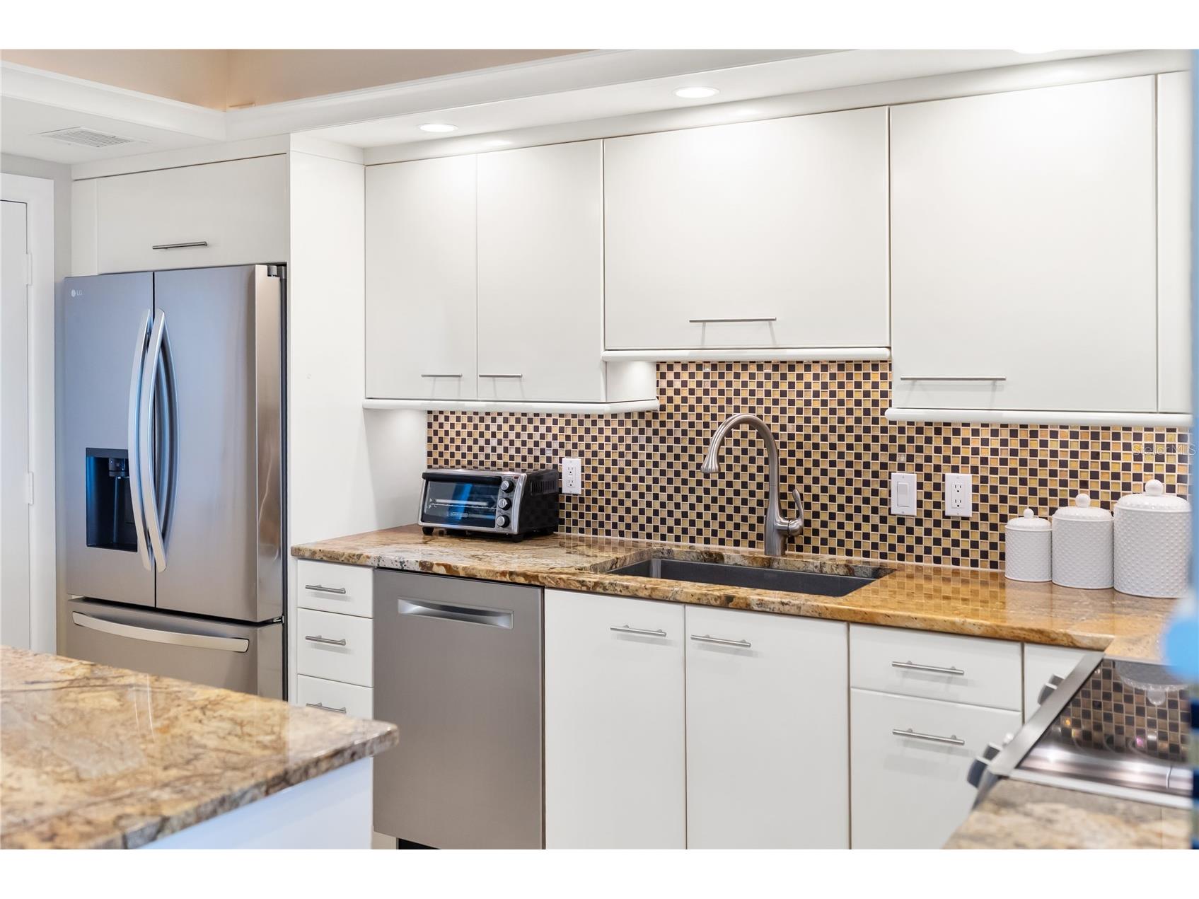 1212 Benjamin Franklin Drive #206 Sarasota FL 34236 A4674893 image21