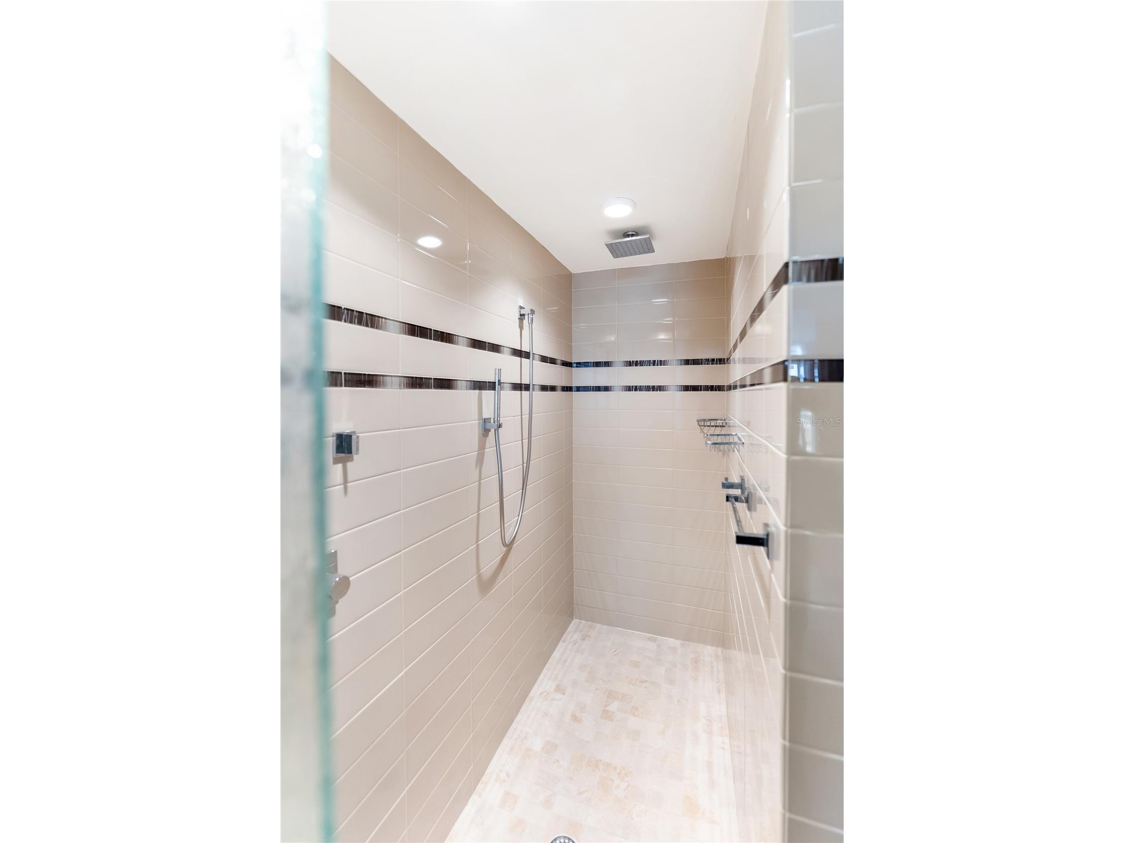 1212 Benjamin Franklin Drive #206 Sarasota FL 34236 A4674893 image36