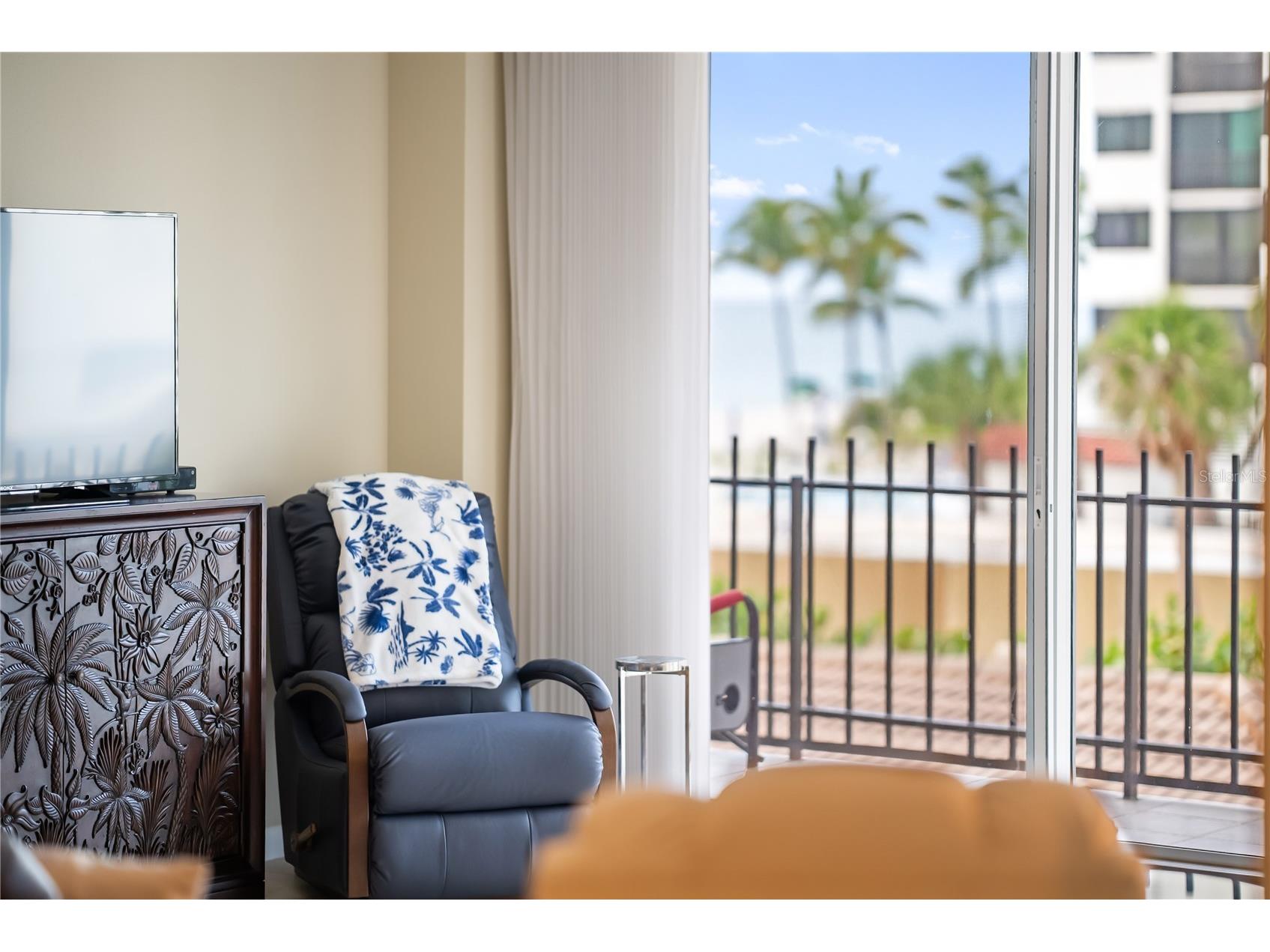 1212 Benjamin Franklin Drive #206 Sarasota FL 34236 A4674893 image50