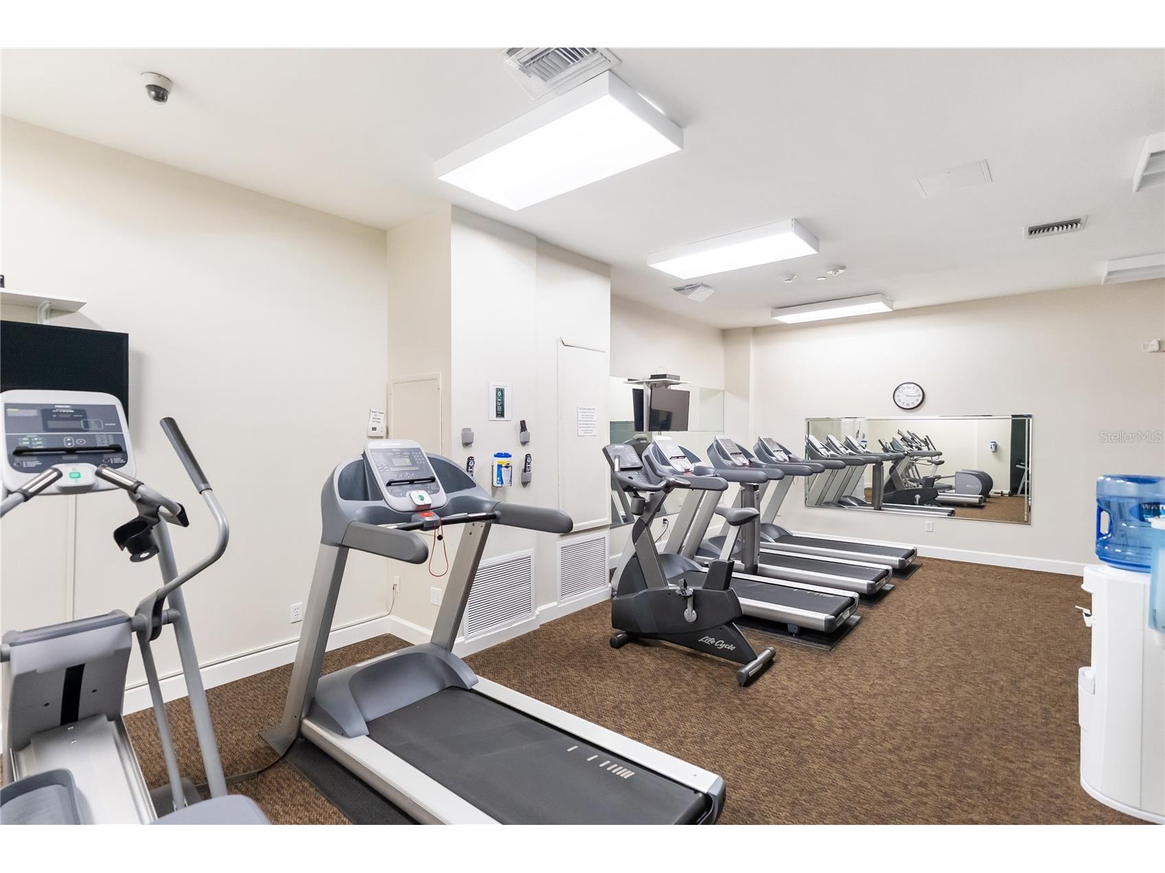 1212 Benjamin Franklin Drive #206 Sarasota FL 34236 A4674893 image60