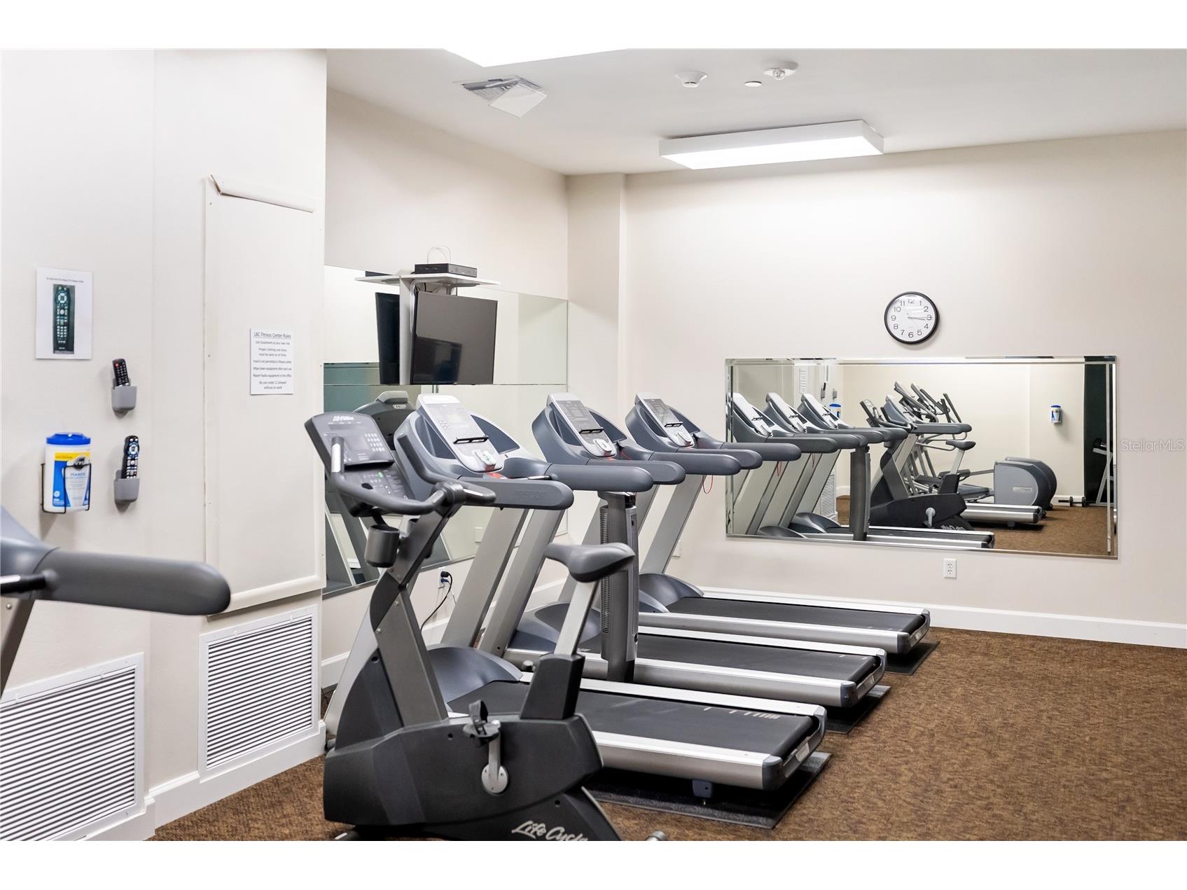 1212 Benjamin Franklin Drive #206 Sarasota FL 34236 A4674893 image61