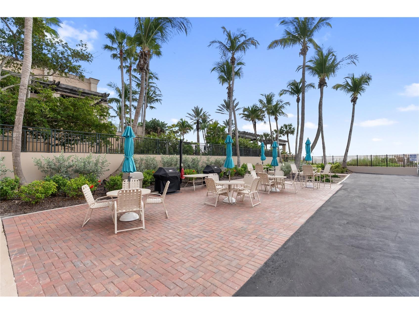 1212 Benjamin Franklin Drive #206 Sarasota FL 34236 A4674893 image65