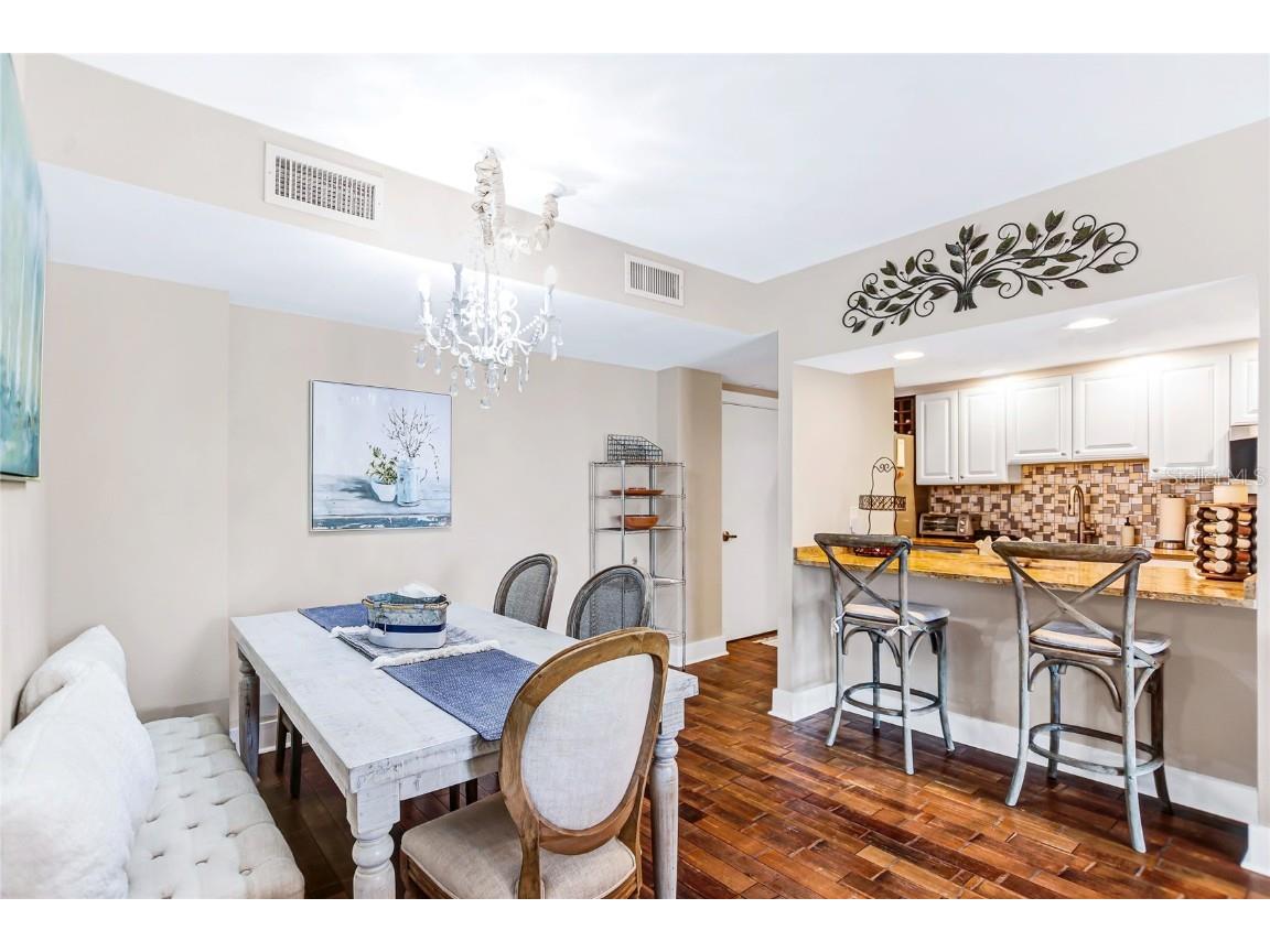 1212 Benjamin Franklin Drive #303 Sarasota FL 34236 O6113556 image10