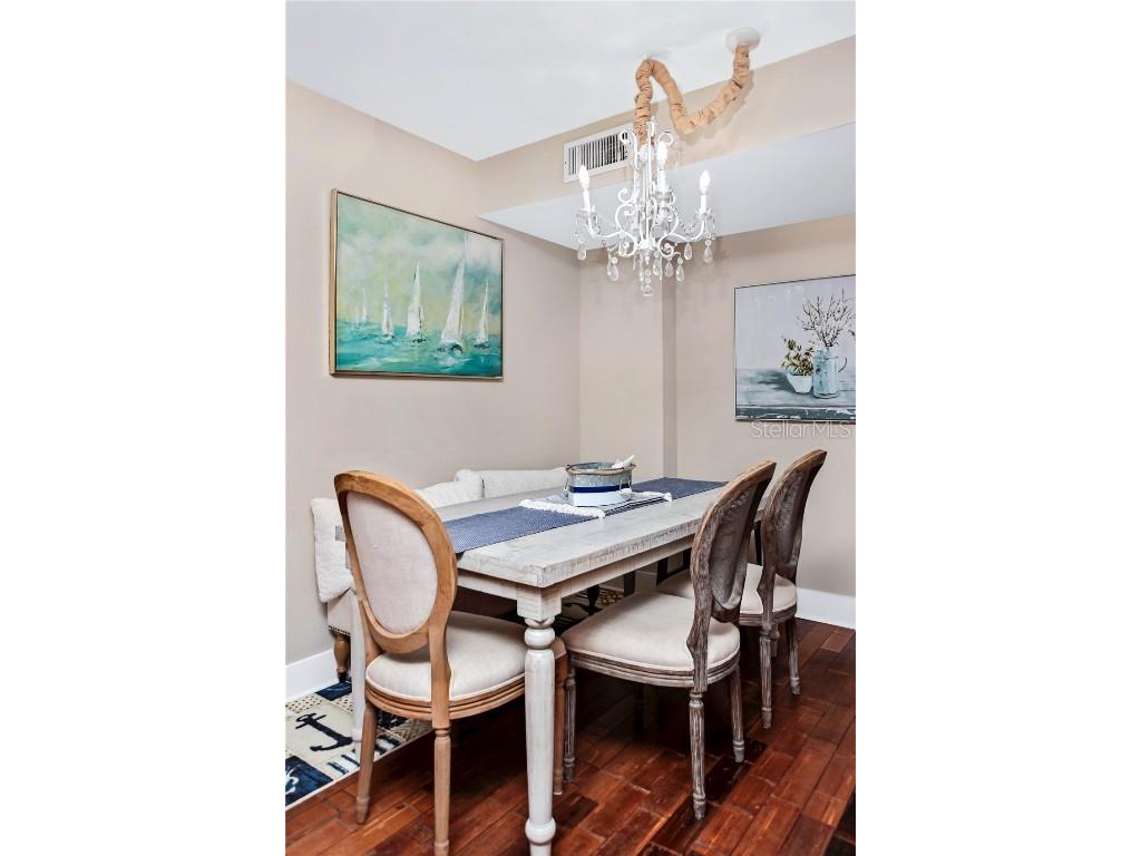 1212 Benjamin Franklin Drive #303 Sarasota FL 34236 O6113556 image11