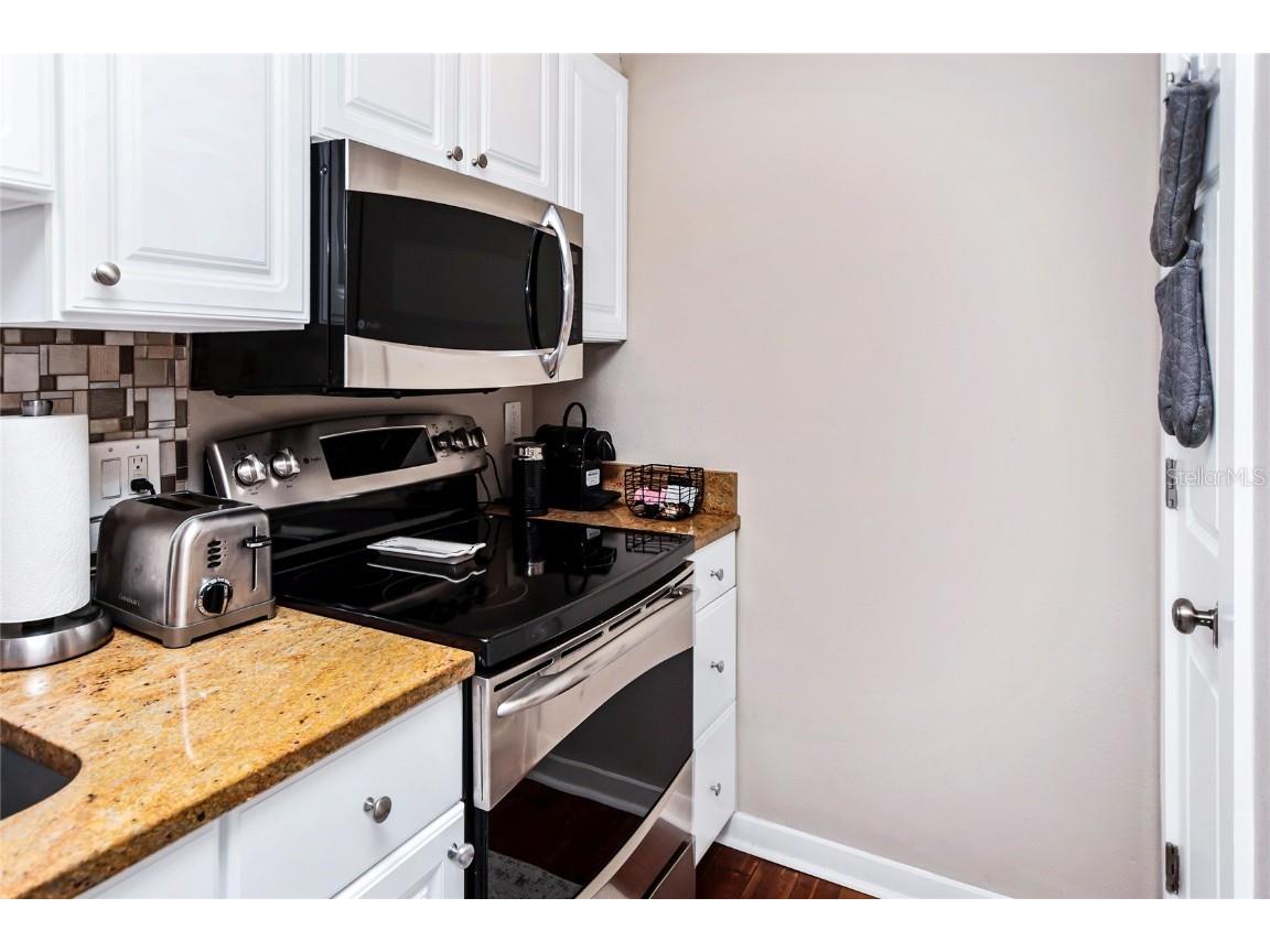 1212 Benjamin Franklin Drive #303 Sarasota FL 34236 O6113556 image14