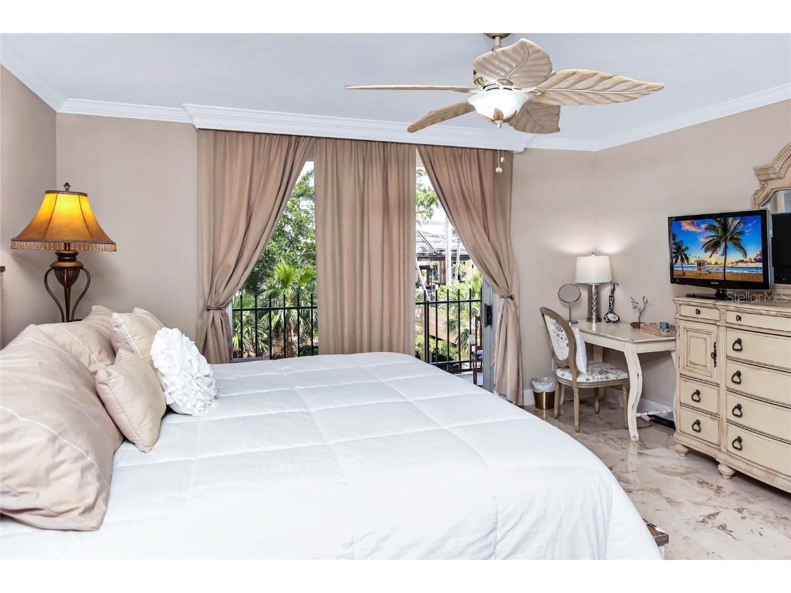 1212 Benjamin Franklin Drive #303 Sarasota FL 34236 O6113556 image17