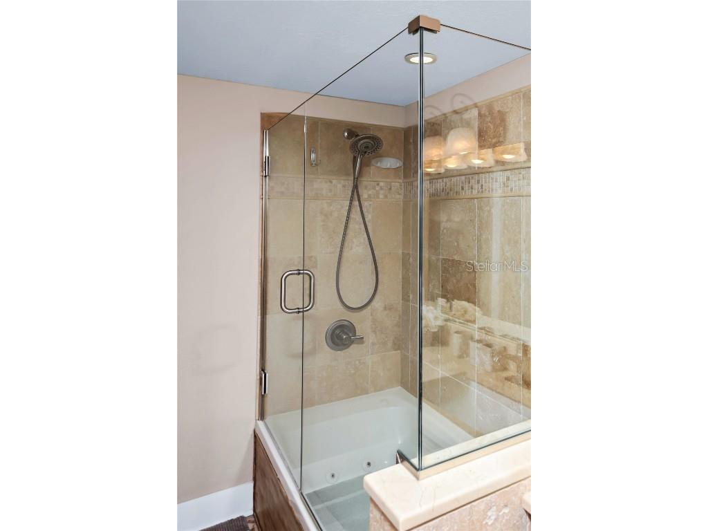 1212 Benjamin Franklin Drive #303 Sarasota FL 34236 O6113556 image21