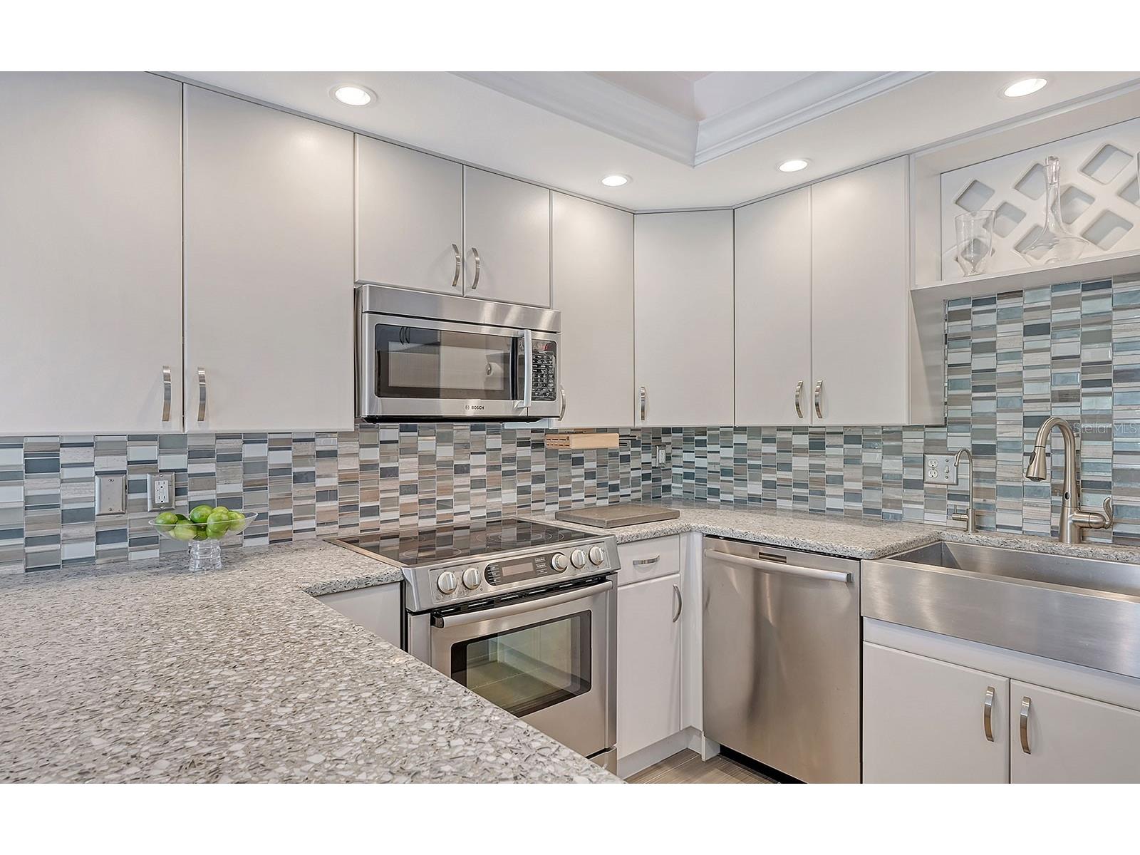 1212 Benjamin Franklin Drive #305 Sarasota FL 34236 - THE GULF A4666764 image17