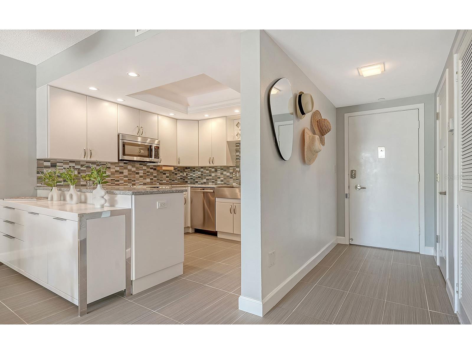 1212 Benjamin Franklin Drive #305 Sarasota FL 34236 - THE GULF A4666764 image5