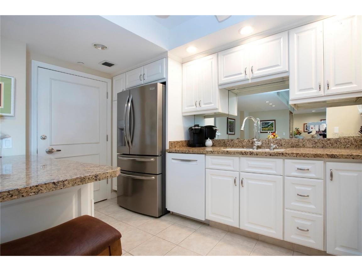 1212 Benjamin Franklin Drive #607 Sarasota FL 34236 A4673049 image14