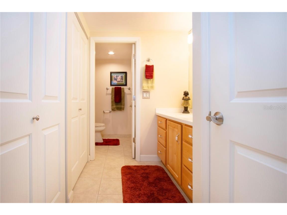 1212 Benjamin Franklin Drive #607 Sarasota FL 34236 A4673049 image30