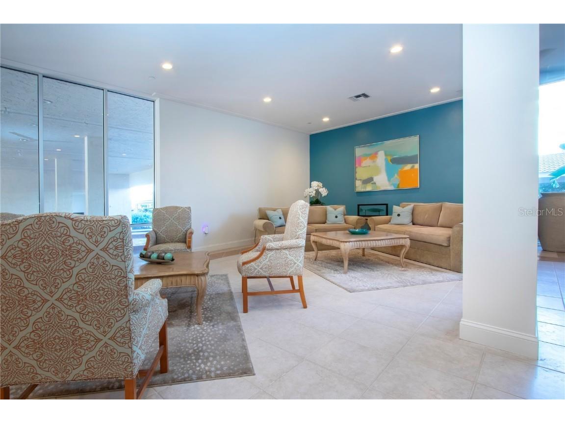 1212 Benjamin Franklin Drive #607 Sarasota FL 34236 A4673049 image53