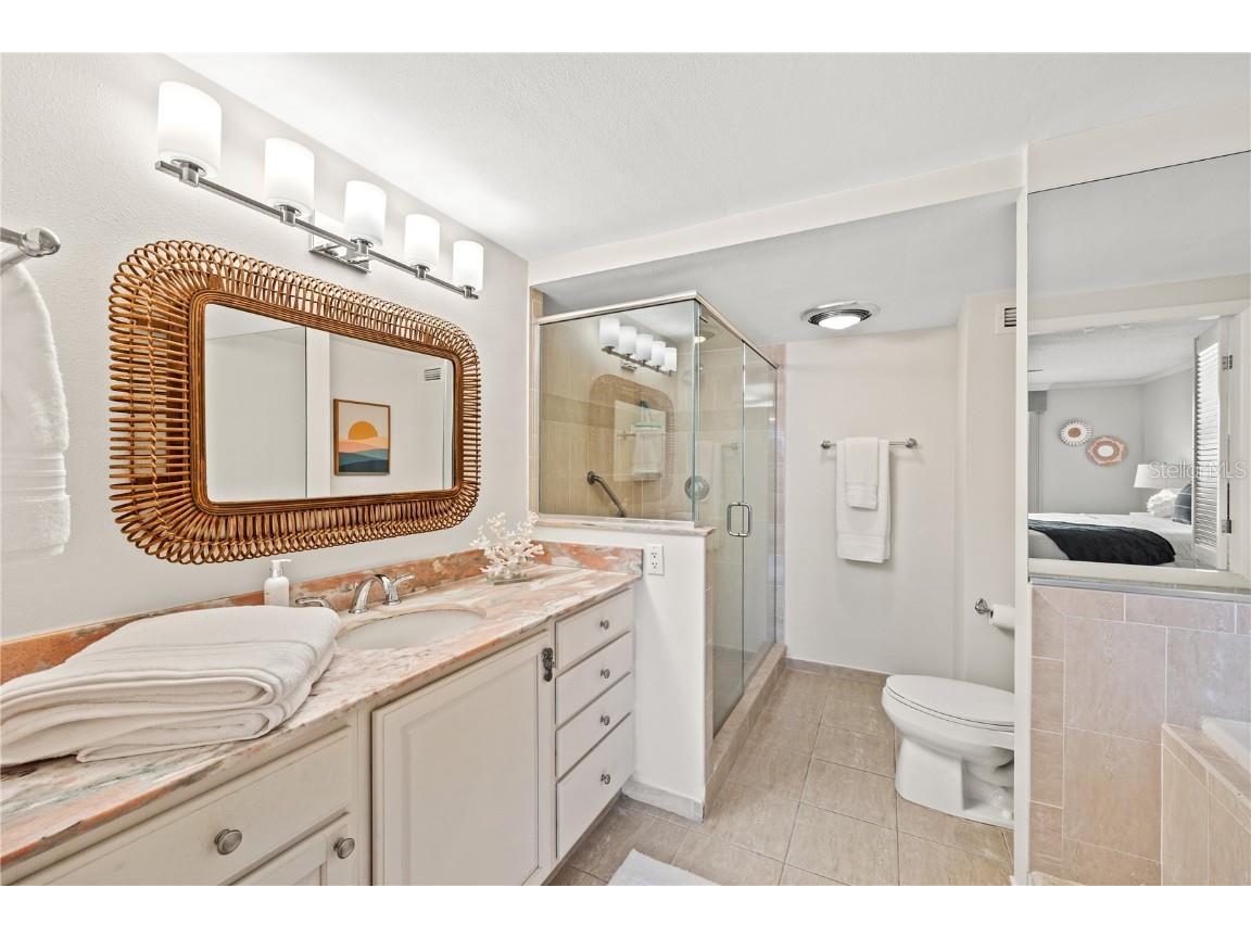 1212 Benjamin Franklin Drive #701 Sarasota FL 34236 A4674526 image12