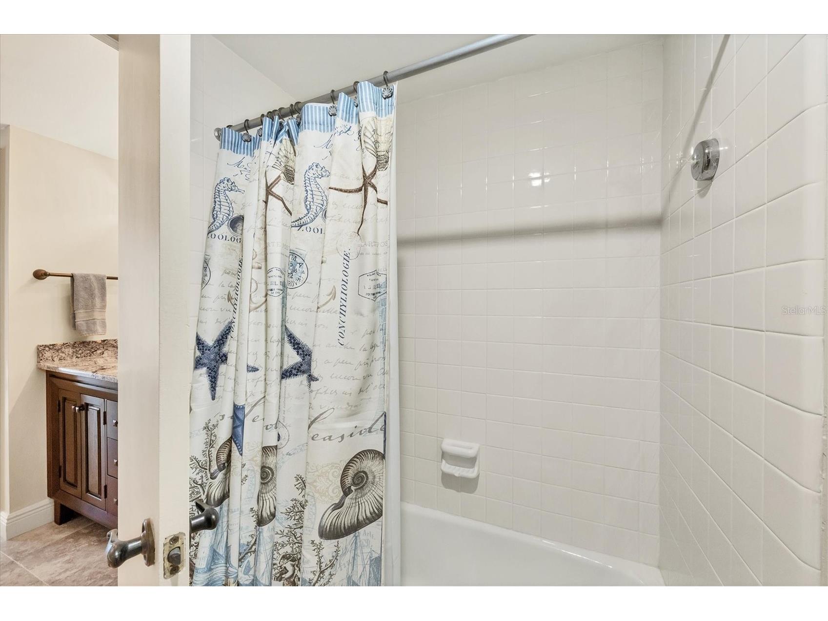 1212 Benjamin Franklin Drive #708 Sarasota FL 34236 A4647033 image24