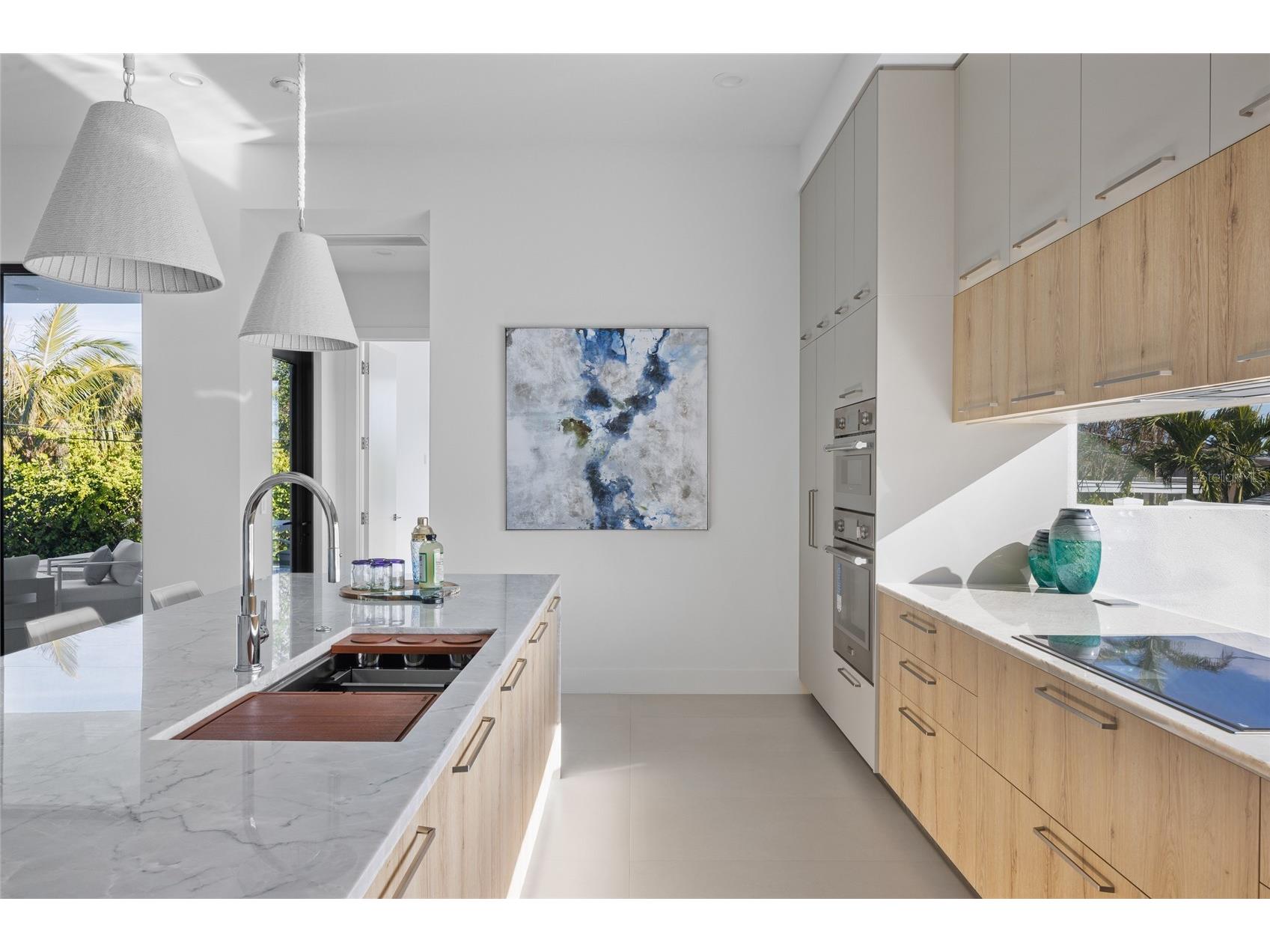 1212 Center Place Sarasota FL 34236 - LIDO SHORES PRIVATE BEACH A4676921 image11