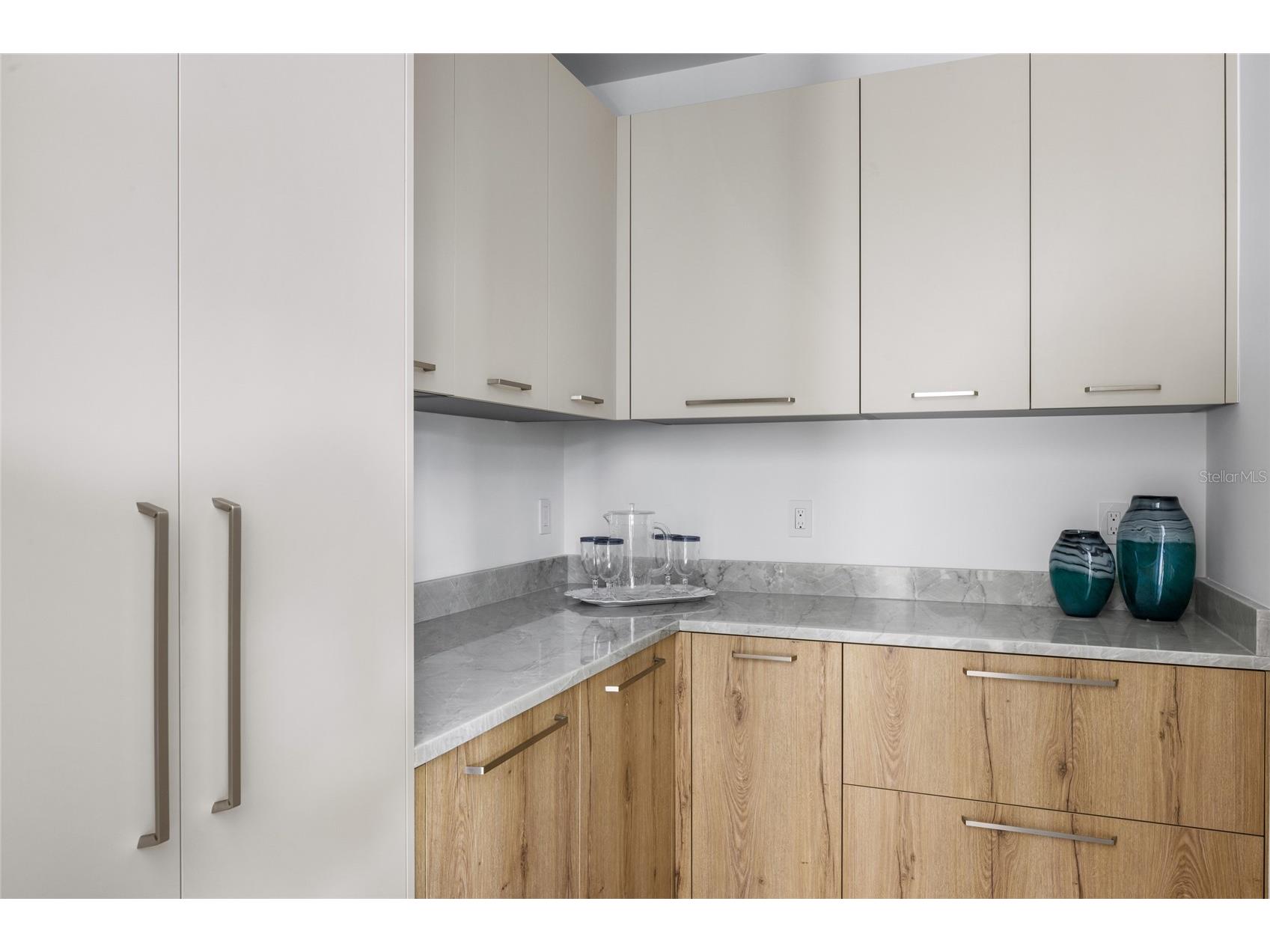 1212 Center Place Sarasota FL 34236 - LIDO SHORES PRIVATE BEACH A4676921 image13