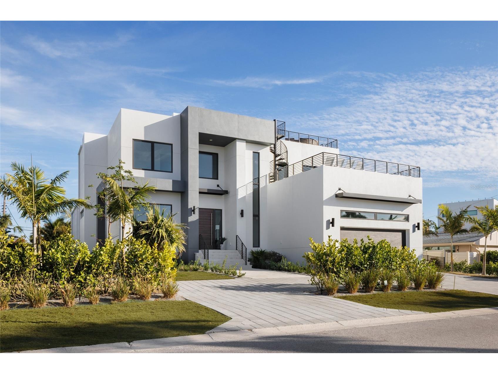 1212 Center Place Sarasota FL 34236 - LIDO SHORES PRIVATE BEACH A4676921 image2