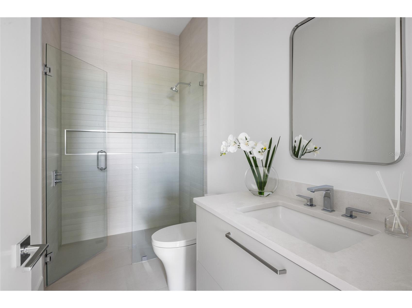 1212 Center Place Sarasota FL 34236 - LIDO SHORES PRIVATE BEACH A4676921 image22